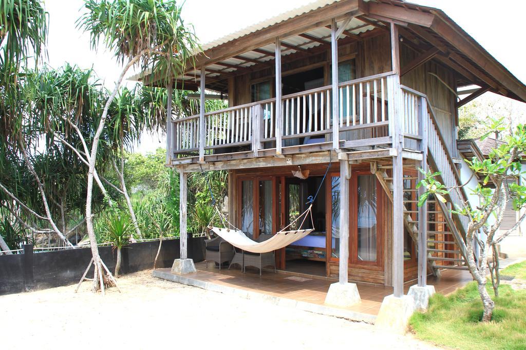 Отель Jennys Place Нуса-Лембонган Экстерьер фото